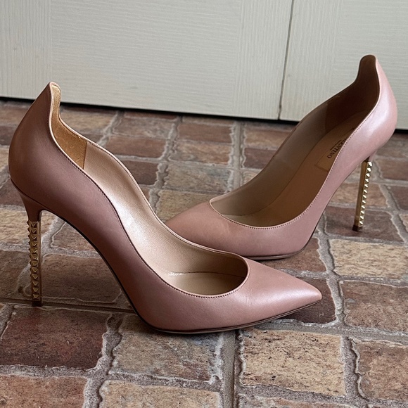Valentino Garavani Extreme Heel Nappa Pump - Picture 2 of 16